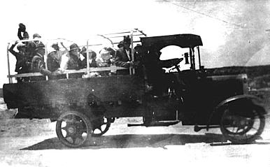 Pryor's Hardware from Cronulla used its delivery truck for a bus on the return run from Kurnell. (Photo: Sutherland Library)